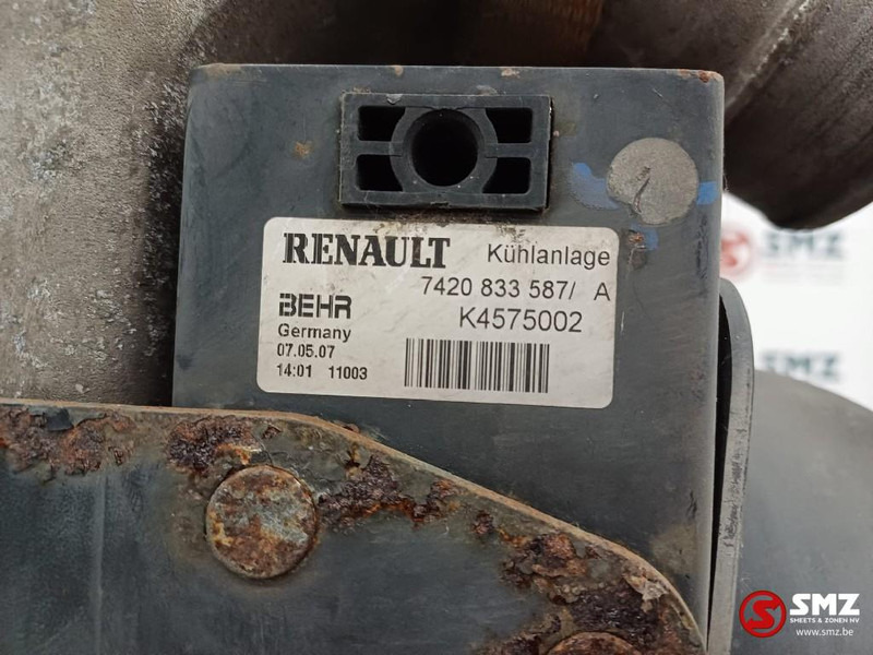 Renault Occ radiator Renault - Радіатор в категорії Вантажівки: фото 5 Renault Occ radiator Renault - Радіатор в категорії Вантажівки: фото 5