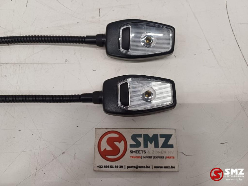Volvo Occ set van 2 leeslampen Volvo - Кабіна й інтер'єр в категорії Вантажівки: фото 4 Volvo Occ set van 2 leeslampen Volvo - Кабіна й інтер'єр в категорії Вантажівки: фото 4