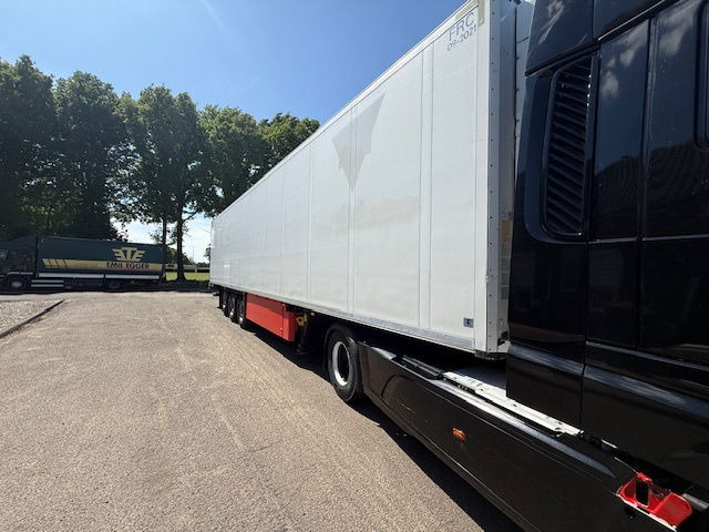 Schmitz Cargobull Thermoking SLXe 300 Laadklep Liftas 3924 dieseluren - Рефрижератор напівпричіп: фото 4 Schmitz Cargobull Thermoking SLXe 300 Laadklep Liftas 3924 dieseluren - Рефрижератор напівпричіп: фото 4