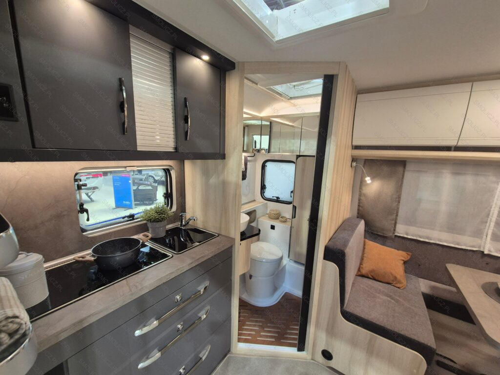 DE LUXE 460 SL - Причіп дача: фото 3 DE LUXE 460 SL - Причіп дача: фото 3