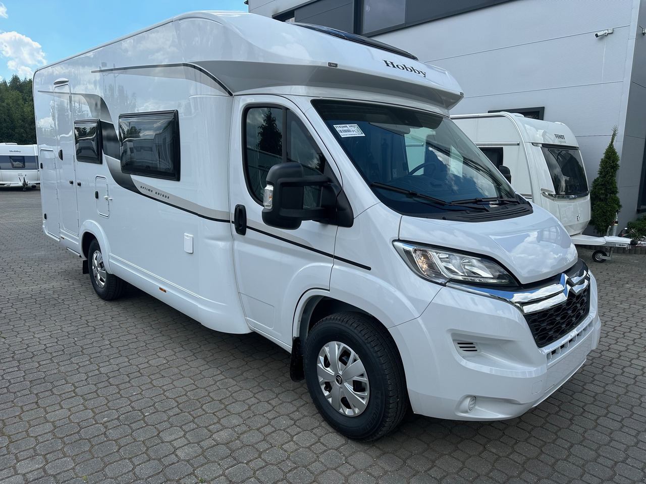 Hobby Optima T65 HKM Ontour 2024 - Напівінтегрований автобудинок: фото 2 Hobby Optima T65 HKM Ontour 2024 - Напівінтегрований автобудинок: фото 2