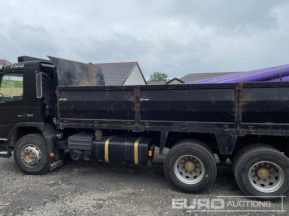 2003 Volvo FM9 300 - Самоскид вантажівка: фото 1 2003 Volvo FM9 300 - Самоскид вантажівка: фото 1