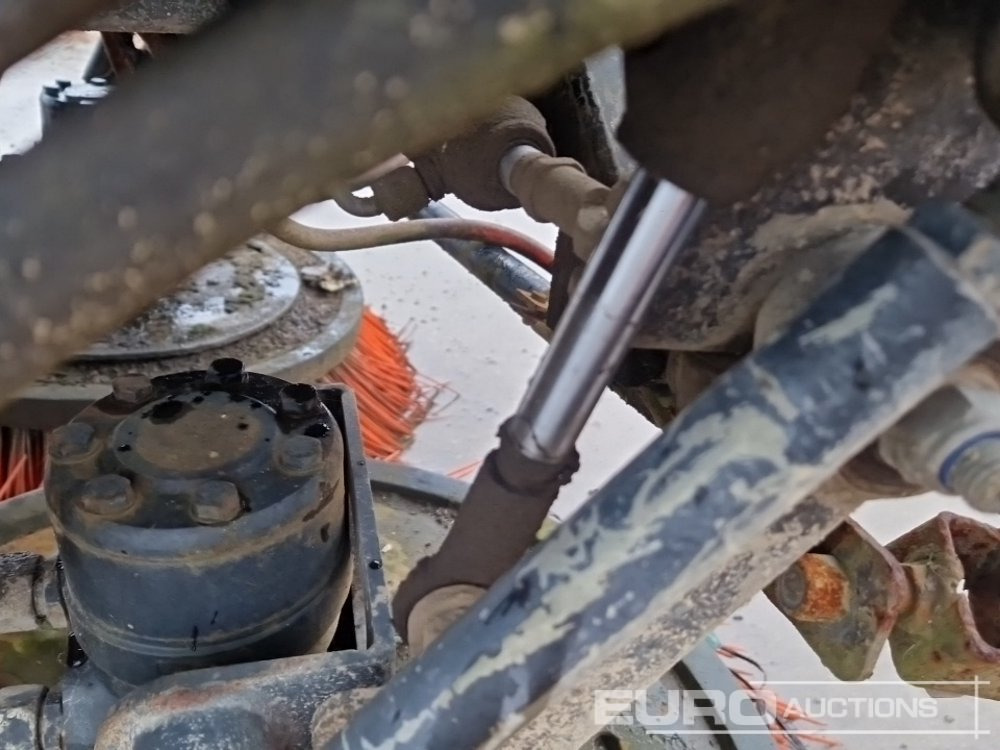 Підмітально-прибиральна машина 2005 Mathieu Yno Azura2: фото 18 Підмітально-прибиральна машина 2005 Mathieu Yno Azura2: фото 18