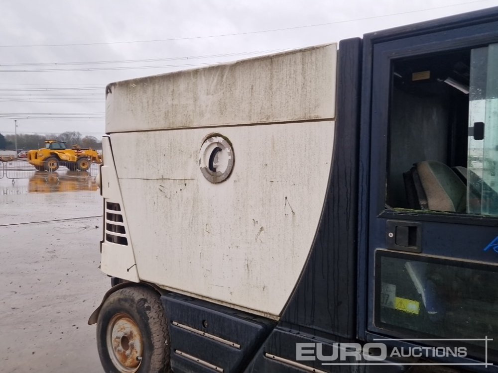 Підмітально-прибиральна машина 2005 Mathieu Yno Azura2: фото 22 Підмітально-прибиральна машина 2005 Mathieu Yno Azura2: фото 22