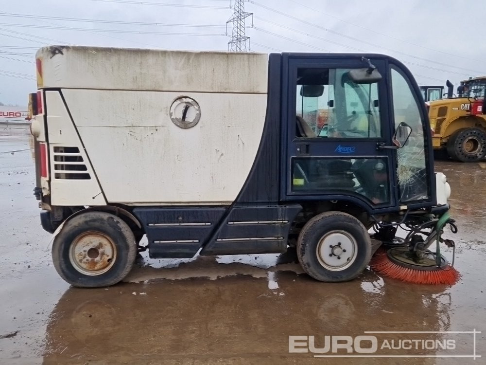 Підмітально-прибиральна машина 2005 Mathieu Yno Azura2: фото 6 Підмітально-прибиральна машина 2005 Mathieu Yno Azura2: фото 6