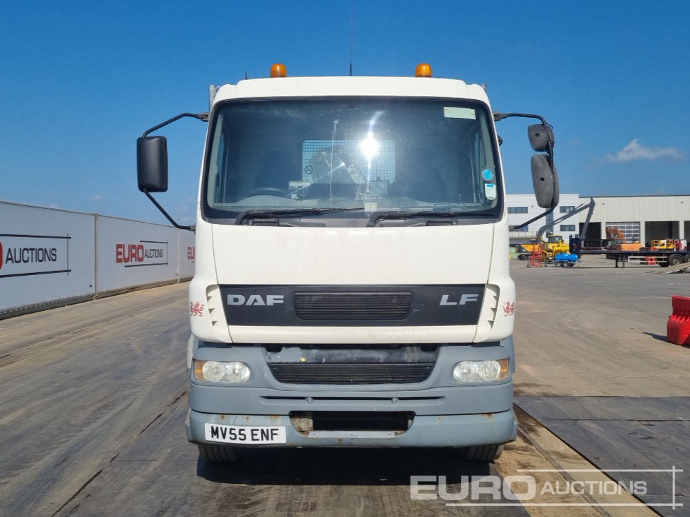 Бортова вантажівка/ Платформа 2006 DAF LF55.220: фото 8
