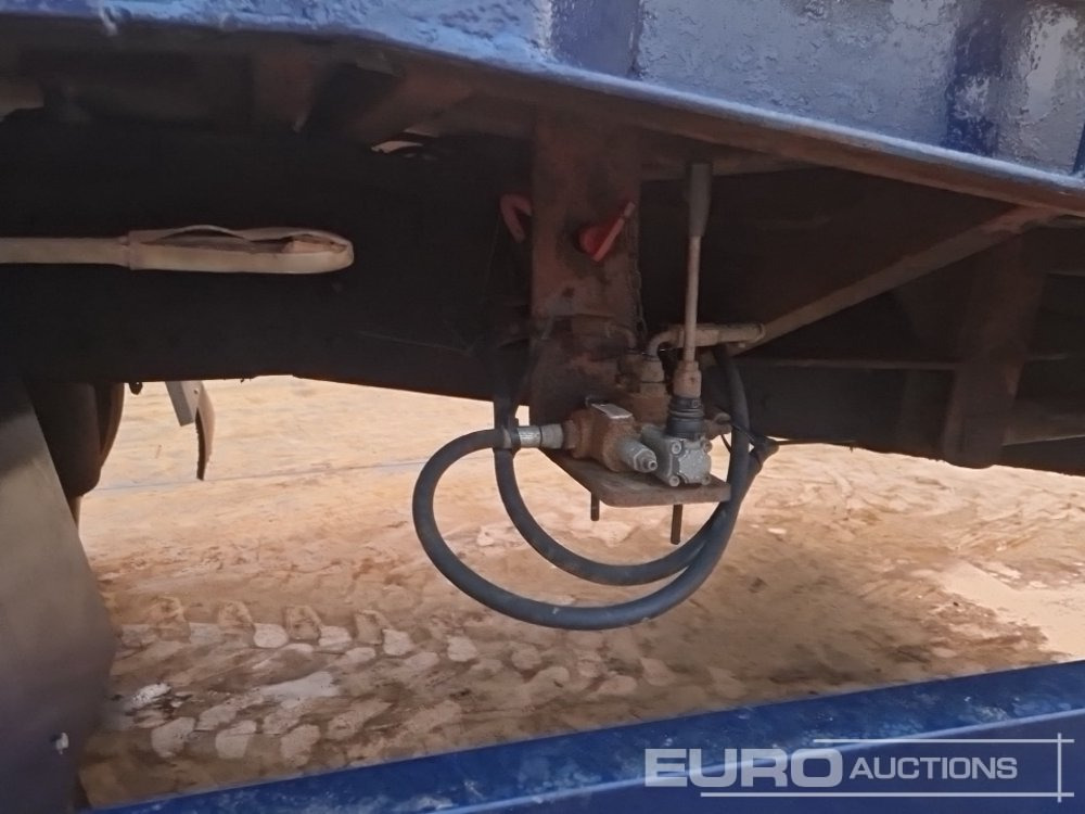 Бортова вантажівка/ Платформа Для транспортування важкої техніки 2008 Scania P340: фото 20 Бортова вантажівка/ Платформа Для транспортування важкої техніки 2008 Scania P340: фото 20