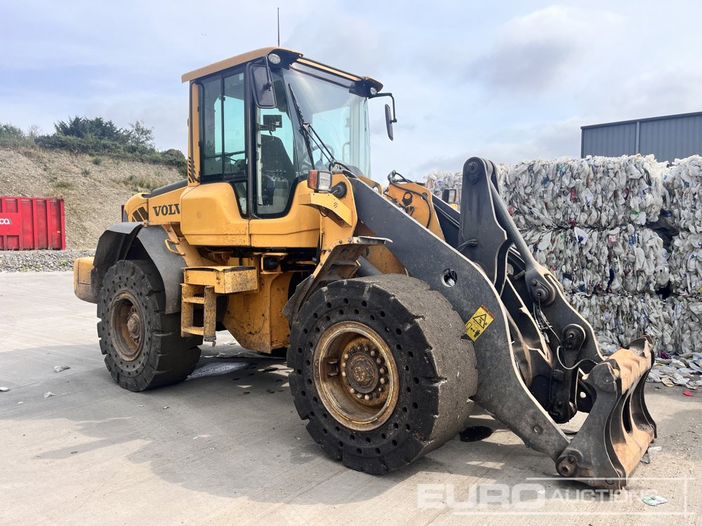 2010 Volvo L90F - Колісний навантажувач: фото 1 2010 Volvo L90F - Колісний навантажувач: фото 1