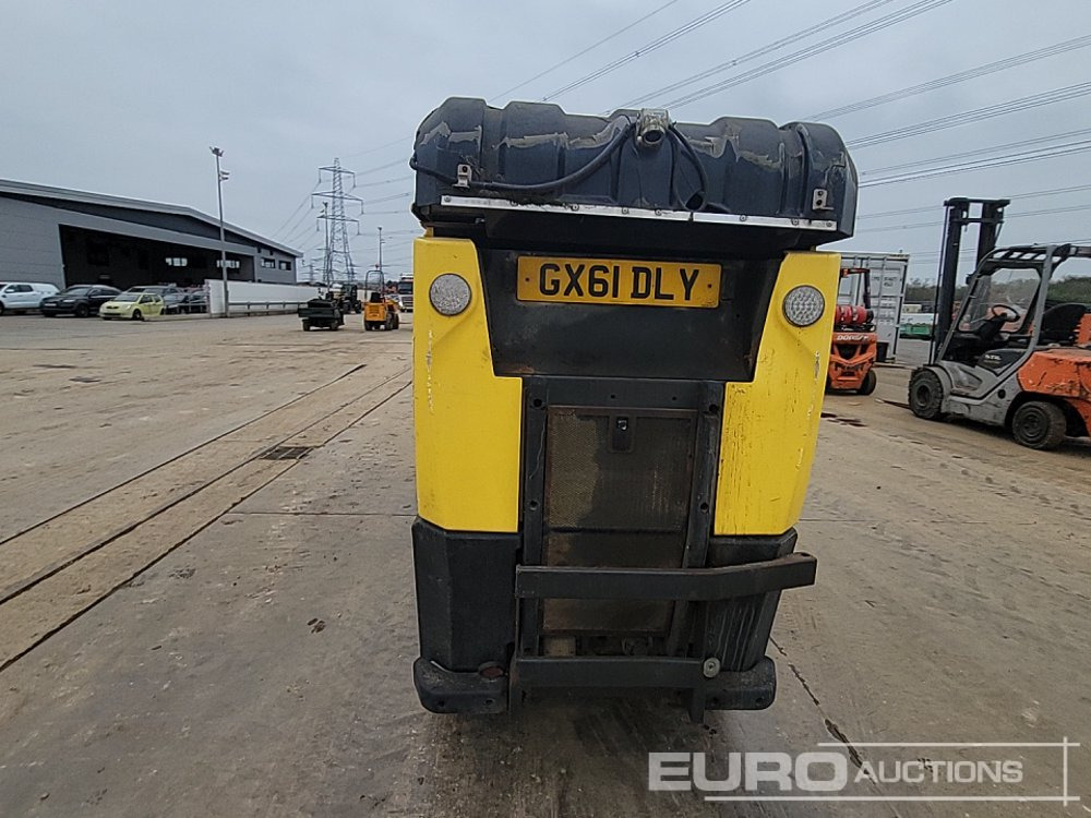 2011 Johnston 4x2 Road Sweeper, Reverse Camera, Automatic Gearbox - Підмітально-прибиральна машина: фото 4 2011 Johnston 4x2 Road Sweeper, Reverse Camera, Automatic Gearbox - Підмітально-прибиральна машина: фото 4