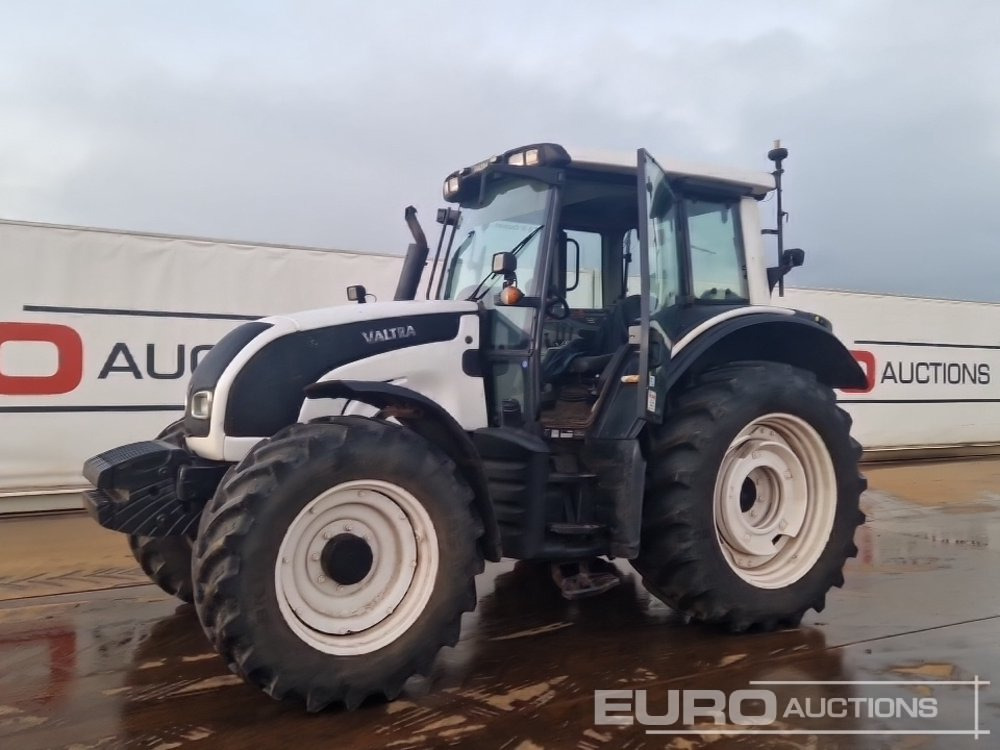 2011 Valtra N121 - Трактор: фото 1 2011 Valtra N121 - Трактор: фото 1