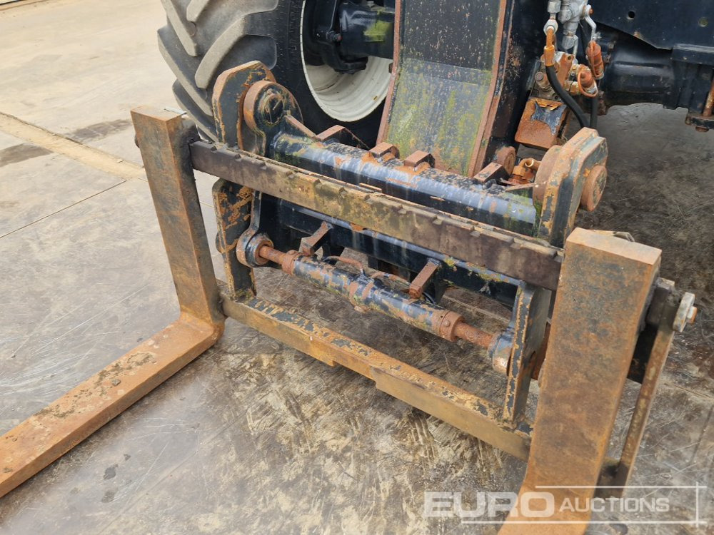 Навантажувач телескопічний 2012 New Holland LM5040: фото 16