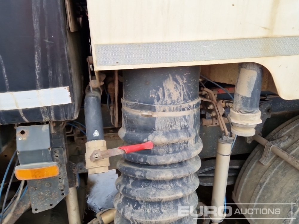 Підмітально-прибиральна машина 2013 DAF LF55.220: фото 16