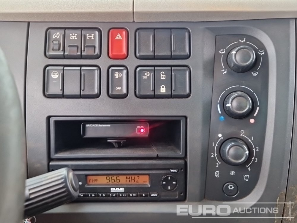 Підмітально-прибиральна машина 2014 DAF LF 220 FA: фото 39 Підмітально-прибиральна машина 2014 DAF LF 220 FA: фото 39