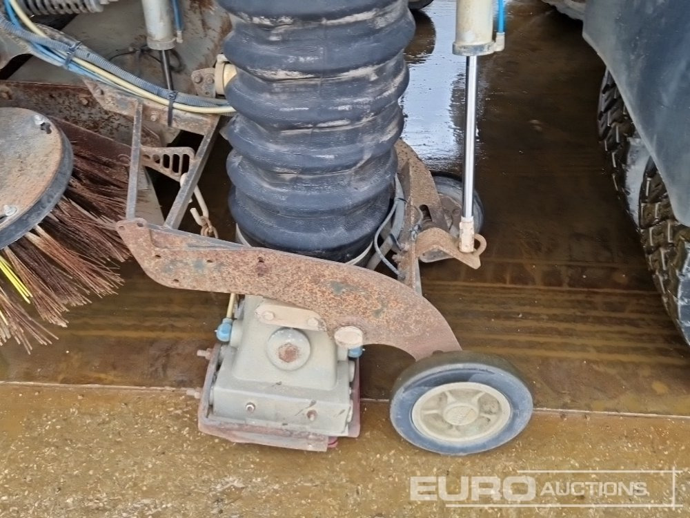 Підмітально-прибиральна машина 2014 DAF LF 220 FA: фото 24 Підмітально-прибиральна машина 2014 DAF LF 220 FA: фото 24