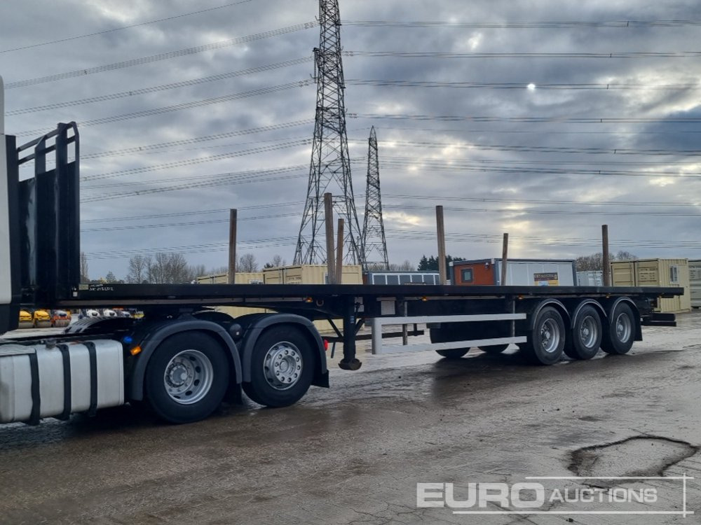 2014 SDC Tri Axle Flat Bed Trailer - Бортовий напівпричіп/ Платформа: фото 1 2014 SDC Tri Axle Flat Bed Trailer - Бортовий напівпричіп/ Платформа: фото 1