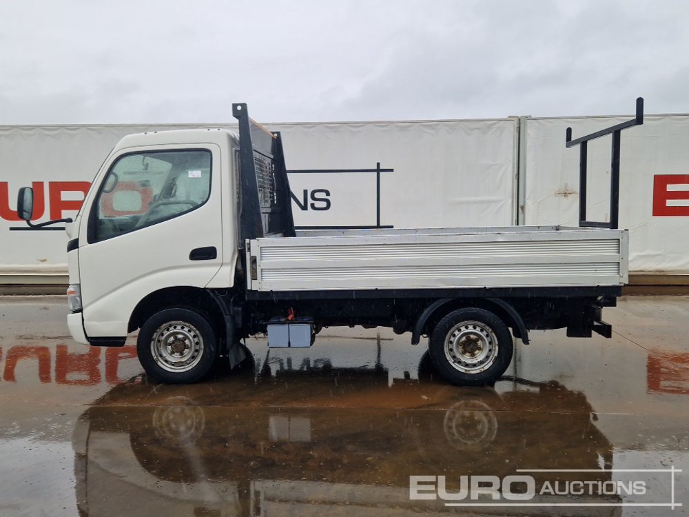 2014 Toyota Dyna - Легка бортова вантажівка: фото 2 2014 Toyota Dyna - Легка бортова вантажівка: фото 2
