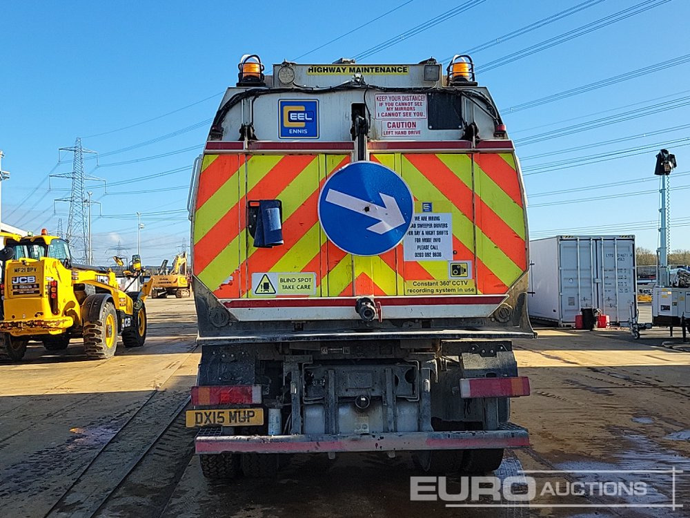 2015 DAF LF220 - Підмітально-прибиральна машина: фото 4 2015 DAF LF220 - Підмітально-прибиральна машина: фото 4