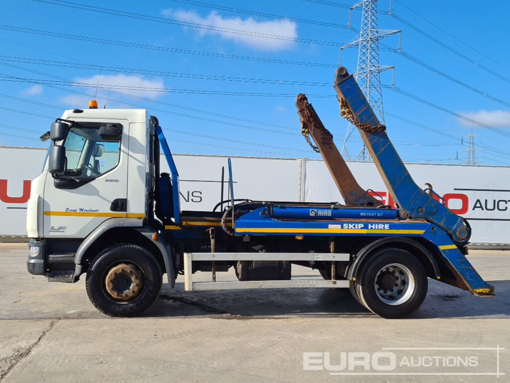 2015 DAF LF220 - Скіповий навантажувач вантажівка: фото 2 2015 DAF LF220 - Скіповий навантажувач вантажівка: фото 2