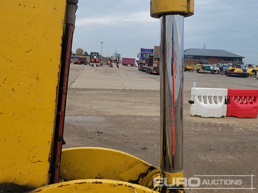 Міні-екскаватор 2016 Komatsu PC55MR-3: фото 27 Міні-екскаватор 2016 Komatsu PC55MR-3: фото 27