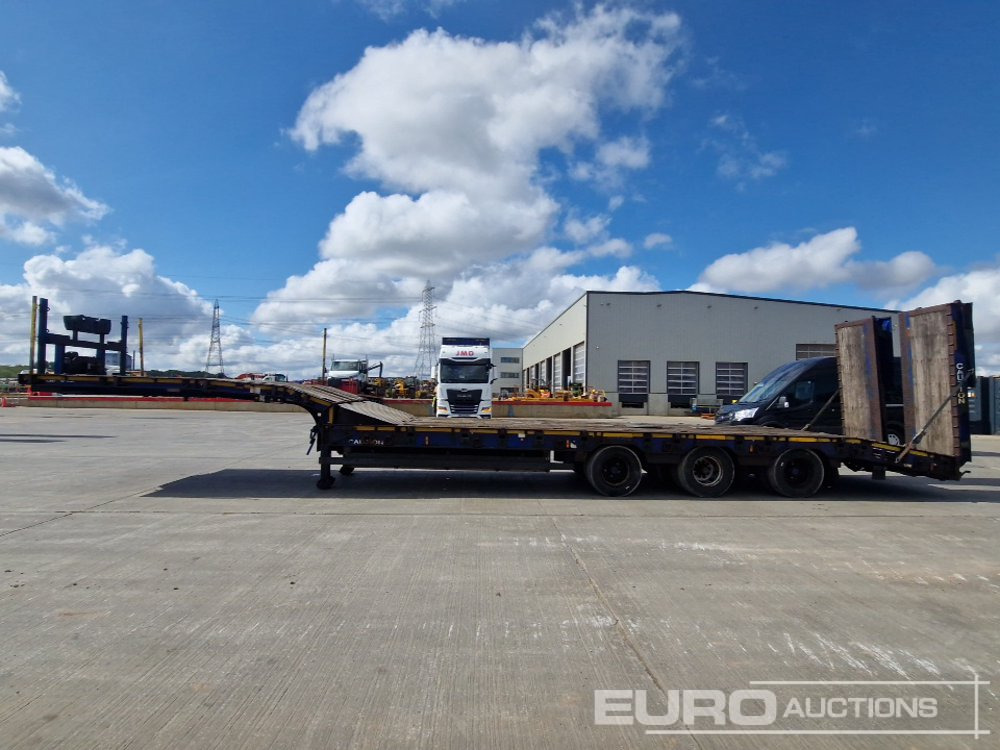 2016 Montracon Tri Axle Step Frame Low Loader Trailer, Winch, Neck Ramps, Out Riggers, Hydraulic Flip Toe Ramps - Низькорамна платформа напівпричіп: фото 2 2016 Montracon Tri Axle Step Frame Low Loader Trailer, Winch, Neck Ramps, Out Riggers, Hydraulic Flip Toe Ramps - Низькорамна платформа напівпричіп: фото 2
