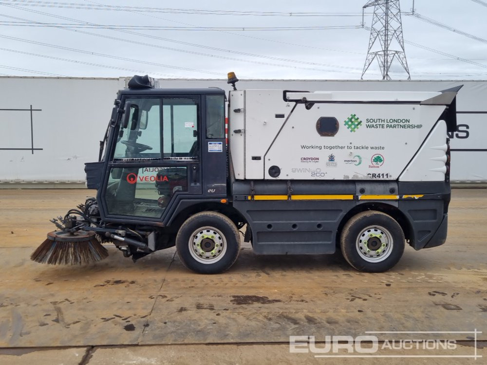 2017 Schmidt 4x2 Road Sweeper, Reverse Camera, A/C - Підмітально-прибиральна машина: фото 2 2017 Schmidt 4x2 Road Sweeper, Reverse Camera, A/C - Підмітально-прибиральна машина: фото 2