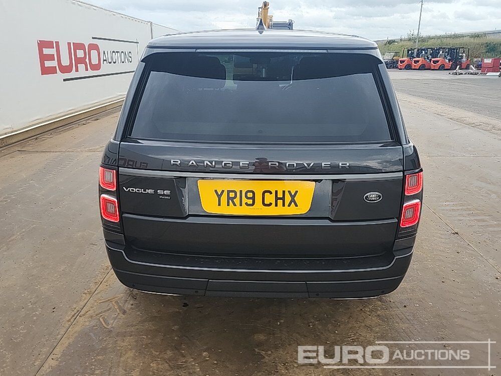 2019 Land Rover Range Rover Vogue - Позашляховик: фото 4 2019 Land Rover Range Rover Vogue - Позашляховик: фото 4