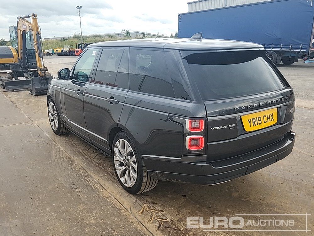 2019 Land Rover Range Rover Vogue - Позашляховик: фото 3 2019 Land Rover Range Rover Vogue - Позашляховик: фото 3
