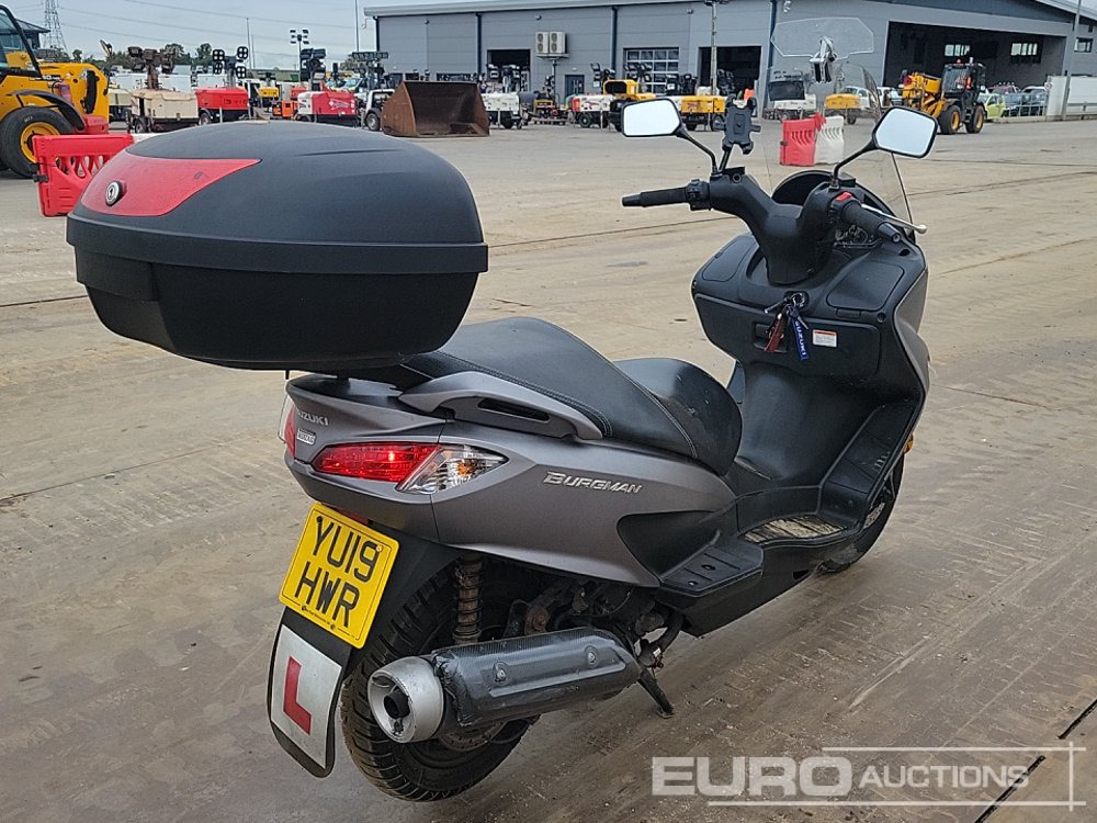2019 Suzuki Burgman - Мотоцикл: фото 5 2019 Suzuki Burgman - Мотоцикл: фото 5