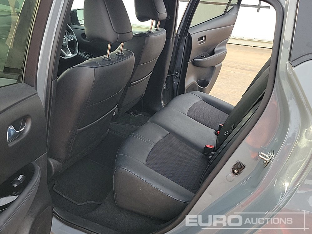 Легковий автомобіль 2022 Nissan Leaf: фото 32