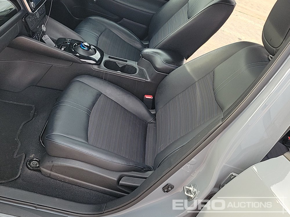 Легковий автомобіль 2022 Nissan Leaf: фото 35