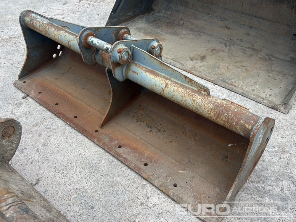 72" Strickland Ditching Bucket 50mm Pin to suit 6-8 Ton Excavator - Ківш: фото 1 72" Strickland Ditching Bucket 50mm Pin to suit 6-8 Ton Excavator - Ківш: фото 1