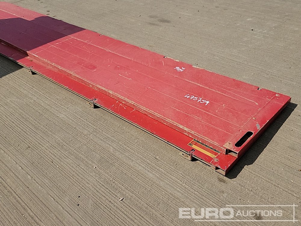 Будівельне обладнання Aluminium Dropside Side Panels (2 of), Hiab Outrigger Feet (3 of), Chubb Key Safe: фото 16