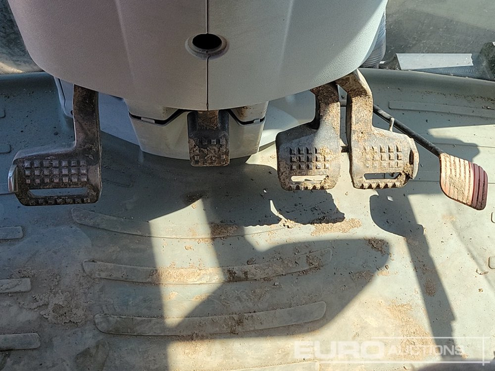 Трактор Claas 620 ARION: фото 29