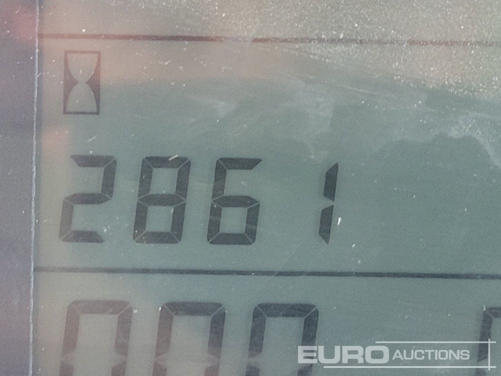 Трактор Claas 620 ARION: фото 36
