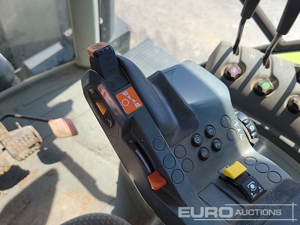 Трактор Claas 620 ARION: фото 30