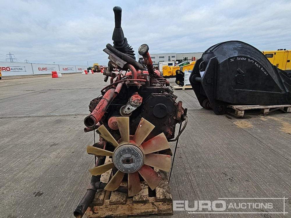 Cummins 6 Cylinder Engine, Gearbox - Двигун: фото 4 Cummins 6 Cylinder Engine, Gearbox - Двигун: фото 4