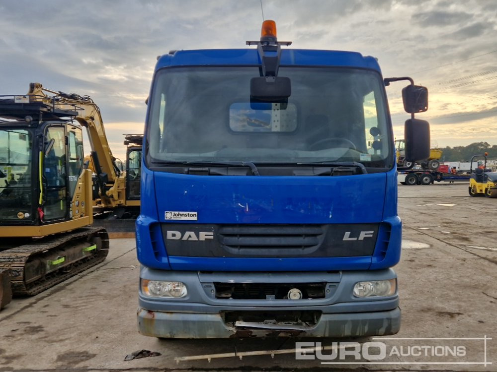 Підмітально-прибиральна машина DAF LF55.160: фото 8