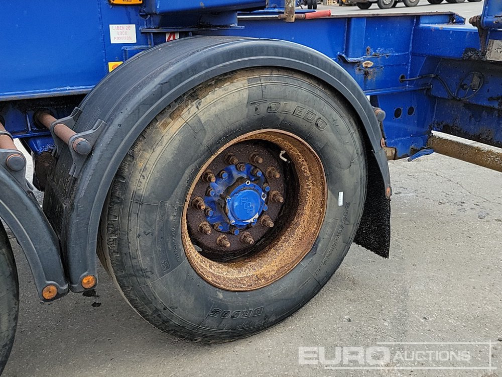 Бортовий напівпричіп/ Платформа Dennison Trailers Tri Axle Skelton Trailer, Lift Axle: фото 11
