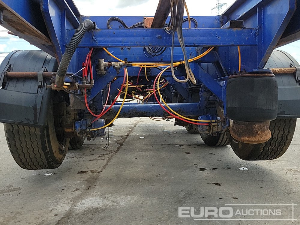 Бортовий напівпричіп/ Платформа Dennison Trailers Tri Axle Skelton Trailer, Lift Axle: фото 24