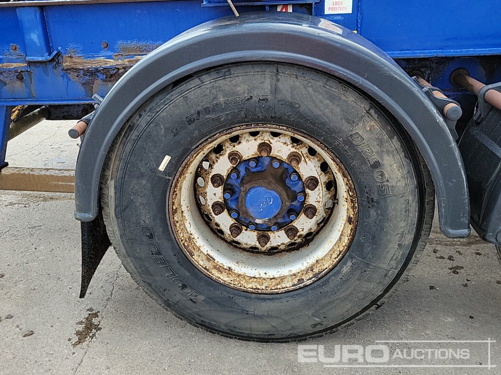 Бортовий напівпричіп/ Платформа Dennison Trailers Tri Axle Skelton Trailer, Lift Axle: фото 12