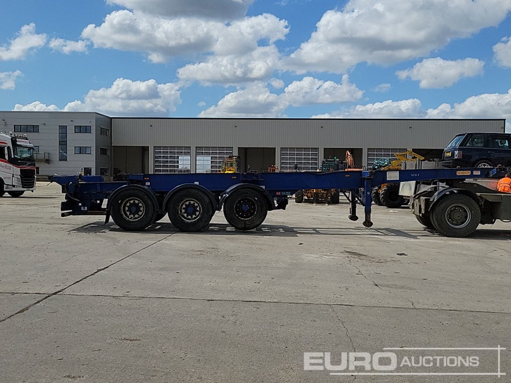 Бортовий напівпричіп/ Платформа Dennison Trailers Tri Axle Skelton Trailer, Lift Axle: фото 6
