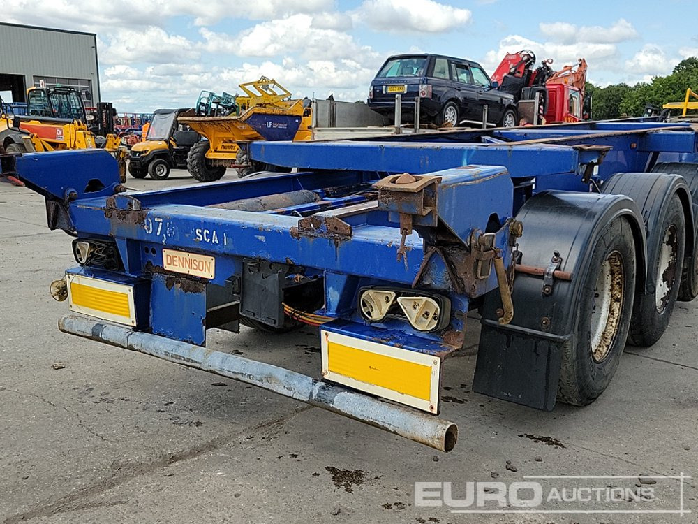 Бортовий напівпричіп/ Платформа Dennison Trailers Tri Axle Skelton Trailer, Lift Axle: фото 15