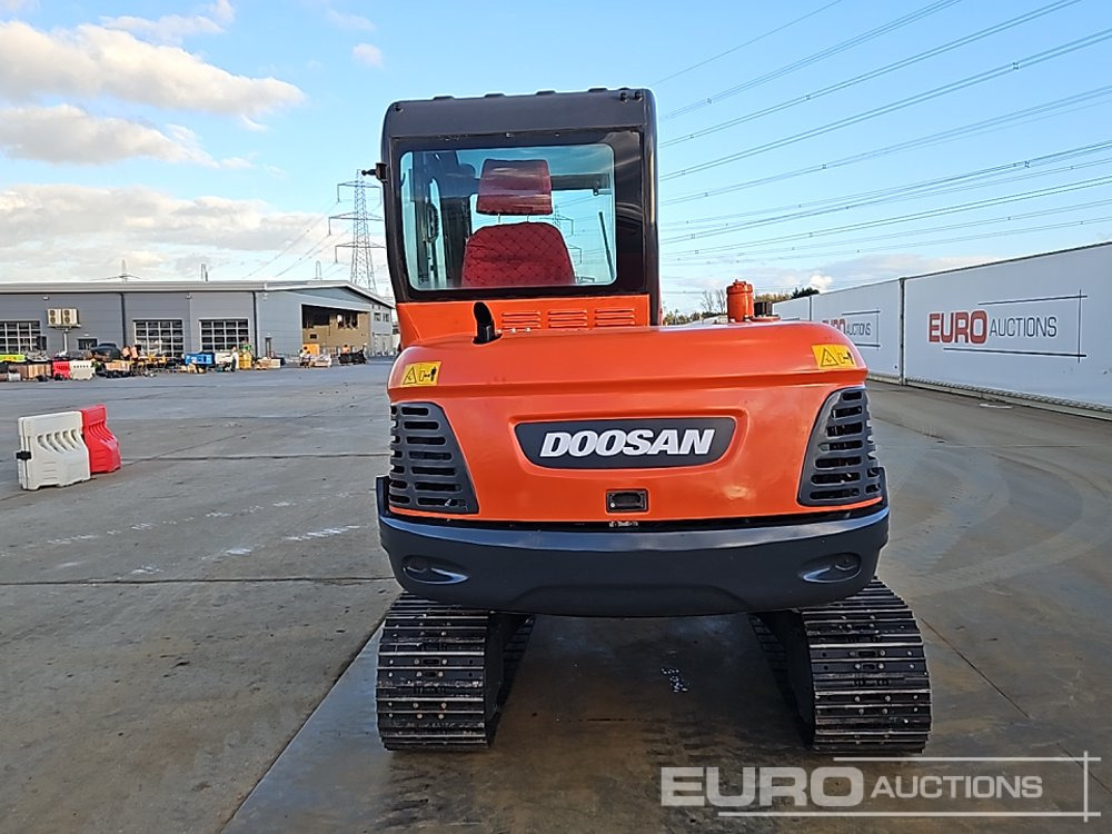 Doosan DX60 - Міні-екскаватор: фото 4 Doosan DX60 - Міні-екскаватор: фото 4