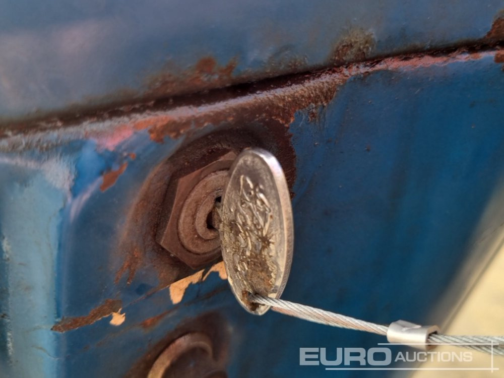 Трактор Ford 5000: фото 34