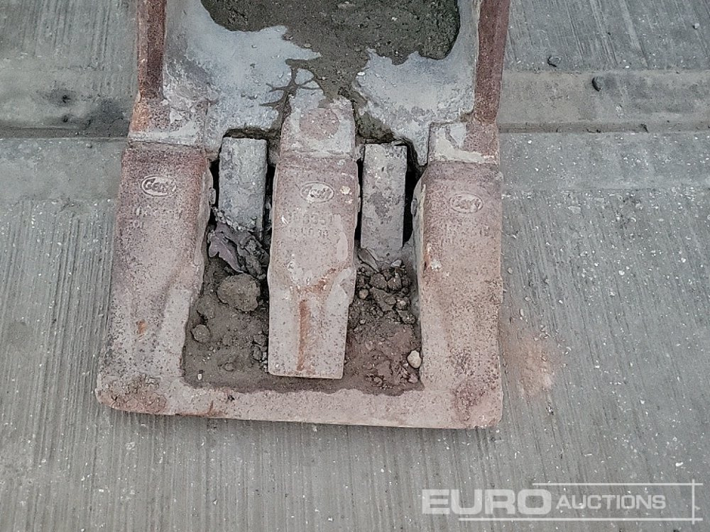 Ківш Geith 18" Digging Bucket 80mm Pin to suit 20 Ton Excavator: фото 12 Ківш Geith 18" Digging Bucket 80mm Pin to suit 20 Ton Excavator: фото 12