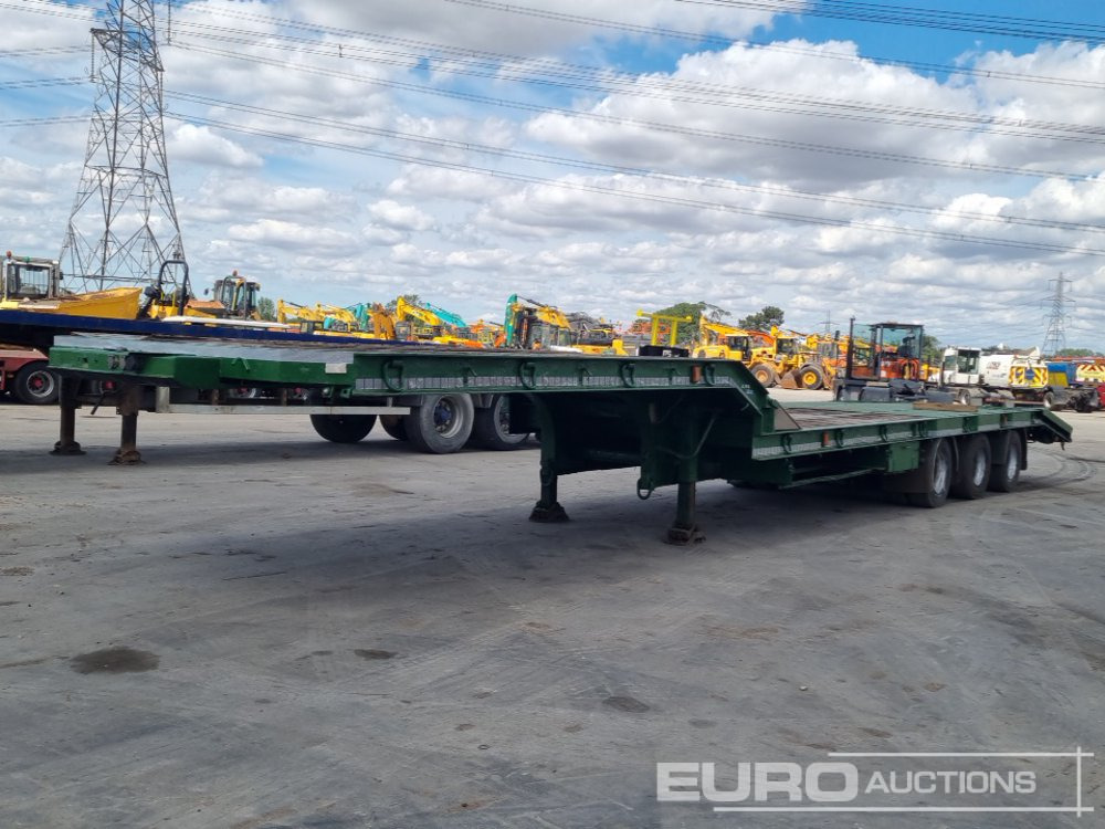 General Trailers Tri Axle Step Frame Low Loader Trailer - Низькорамна платформа напівпричіп: фото 1 General Trailers Tri Axle Step Frame Low Loader Trailer - Низькорамна платформа напівпричіп: фото 1