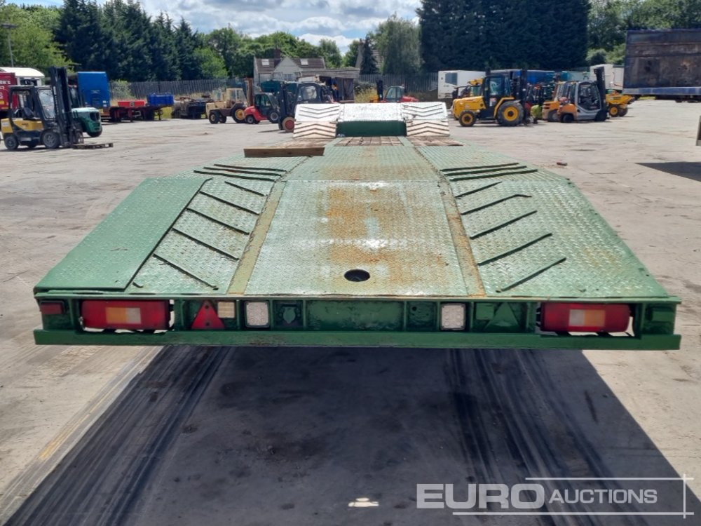 General Trailers Tri Axle Step Frame Low Loader Trailer - Низькорамна платформа напівпричіп: фото 4 General Trailers Tri Axle Step Frame Low Loader Trailer - Низькорамна платформа напівпричіп: фото 4