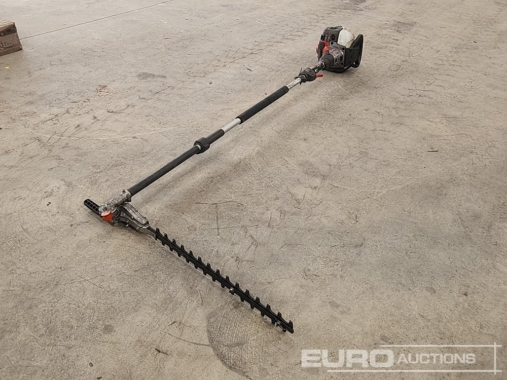 Husqvarna 325HE4 Petrol Pole Hedge Trimmer - Обладнання для гаражів/ Майстерень: фото 2 Husqvarna 325HE4 Petrol Pole Hedge Trimmer - Обладнання для гаражів/ Майстерень: фото 2