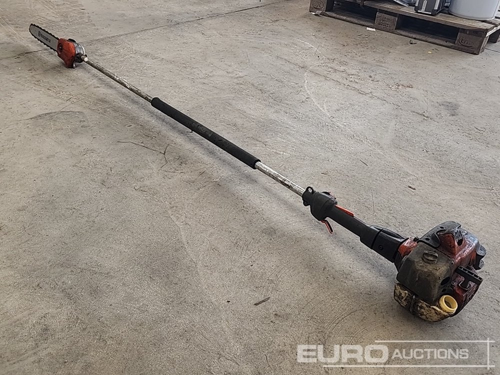 Husqvarna Petrol Pole Chainsaw - Обладнання для гаражів/ Майстерень: фото 3 Husqvarna Petrol Pole Chainsaw - Обладнання для гаражів/ Майстерень: фото 3