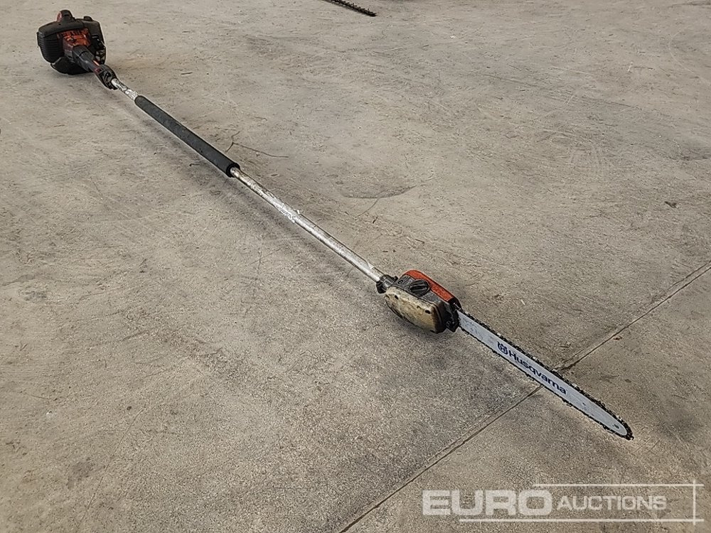 Husqvarna Petrol Pole Chainsaw - Обладнання для гаражів/ Майстерень: фото 1 Husqvarna Petrol Pole Chainsaw - Обладнання для гаражів/ Майстерень: фото 1